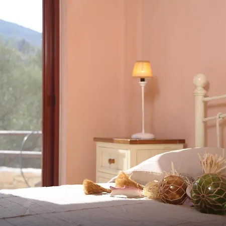 Amorosa Villa