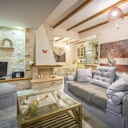 Amorosa Villa Lagopodhon